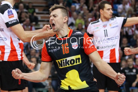  18.12.2013 RZESZOW POLAND <br />SIATKOWKA LIGA MISTRZOW MEN CEV VOLLEYBALL CHAMPIONS LEAGUE 2013 MATCH <br />ASSECO RESOVIA - PARIS VOLLEY <br />N/Z KRZYSZTOF IGNACZAK RADOSC EMOCJE SYLWETKA <br /> 