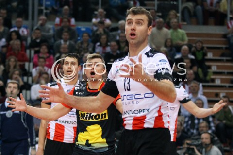  18.12.2013 RZESZOW POLAND <br />SIATKOWKA LIGA MISTRZOW MEN CEV VOLLEYBALL CHAMPIONS LEAGUE 2013 MATCH <br />ASSECO RESOVIA - PARIS VOLLEY <br />N/Z KRZYSZTOF IGNACZAK PETER VERES FABIAN DRZYZGA EMOCJE ZLOSC SZOK<br /> 
