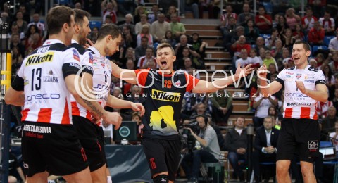  18.12.2013 RZESZOW POLAND <br />SIATKOWKA LIGA MISTRZOW MEN CEV VOLLEYBALL CHAMPIONS LEAGUE 2013 MATCH <br />ASSECO RESOVIA - PARIS VOLLEY <br />N/Z KRZYSZTOF IGNACZAK DAWID KONARSKI RADOSC EMOCJE <br /> 