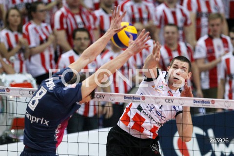  18.12.2013 RZESZOW POLAND <br />SIATKOWKA LIGA MISTRZOW MEN CEV VOLLEYBALL CHAMPIONS LEAGUE 2013 MATCH <br />ASSECO RESOVIA - PARIS VOLLEY <br />N/Z DAWID KONARSKI MARKO IVOVIC <br /> 