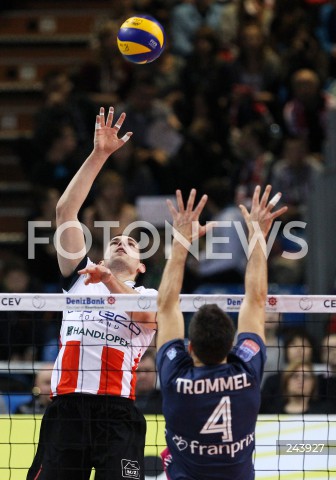  18.12.2013 RZESZOW POLAND <br />SIATKOWKA LIGA MISTRZOW MEN CEV VOLLEYBALL CHAMPIONS LEAGUE 2013 MATCH <br />ASSECO RESOVIA - PARIS VOLLEY <br />N/Z DAWID KONARSKI JEROEN TROMMEL <br /> 