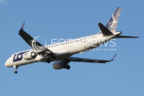  21.12.2013 JASIONKA<br />ZDJECIE ILUSTRACYJNE<br />SAMOLOT EMBRAER 195 POLSKICH LINII LOTNICZYCH LOT N/Z SAMOLOT EMBRAER E195<br /> 