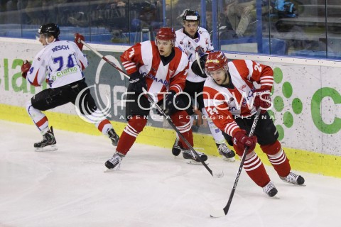  29.12.2013 SANOK <br />HOKEJ NA LODZIE<br />FINAL PUCHARU POLSKI<br />MECZ CIARKO PBS BANK SANOK - COMARCH CRACOVIA <br />N/Z HUBERT DEMKOWICZ NICOLAS BESCH PETR DVORAK MAREK KALUS<br /> 