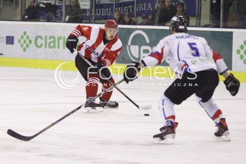  29.12.2013 SANOK <br />HOKEJ NA LODZIE<br />FINAL PUCHARU POLSKI<br />MECZ CIARKO PBS BANK SANOK - COMARCH CRACOVIA <br />N/Z BARTOSZ DABKOWSKI MARTIN RICHTER <br /> 