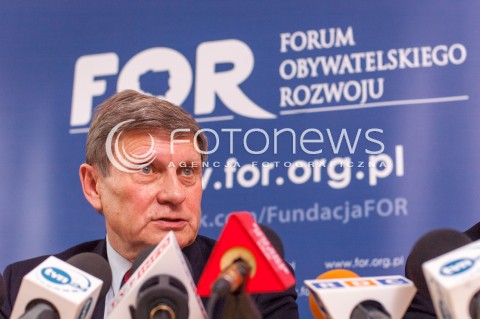  30.12.2013 WARSZAWA KONFERENCJA PRASOWA FOR Z UDZIALEM PROFESORA LESZKA BALCEROWICZA N/Z PROFESOR LESZEK BALCEROWICZ  