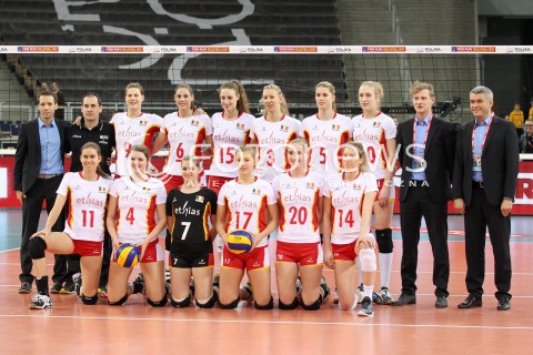  03.01.2014 LODZ ATLAS ARENA<br />SIATKOWKA KOBIET<br />KWALIFIKACJE DO MISTRZOSTW SWIATA 2014<br />2014 FIVB WORLD CHAMPIONSHIP - EUROPEAN QUALIFICATION WOMEN <br />MECZ HISZPANIA - BELGIA ( SPAIN - BELGIUM )<br />N/Z ZDJECIE GRUPOWE ( GROUP TEAM PHOTO ) GRUPOWKA - ZESPOL BELGII<br /> 