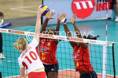  03.01.2014 LODZ ATLAS ARENA<br />SIATKOWKA KOBIET<br />KWALIFIKACJE DO MISTRZOSTW SWIATA 2014<br />2014 FIVB WORLD CHAMPIONSHIP - EUROPEAN QUALIFICATION WOMEN <br />MECZ HISZPANIA - BELGIA ( SPAIN - BELGIUM )<br />N/Z MILAGROS COLLAR JESSICA RIVERO LISE VAN HECKE <br /> 