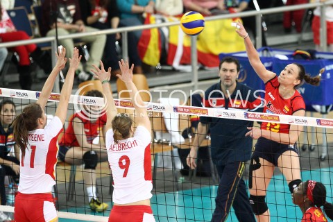 03.01.2014 LODZ ATLAS ARENA<br />SIATKOWKA KOBIET<br />KWALIFIKACJE DO MISTRZOSTW SWIATA 2014<br />2014 FIVB WORLD CHAMPIONSHIP - EUROPEAN QUALIFICATION WOMEN <br />MECZ HISZPANIA - BELGIA ( SPAIN - BELGIUM )<br />N/Z HELIA GONZALEZ ELS VANDESTEENE FREYA AELBRECHT <br /> 