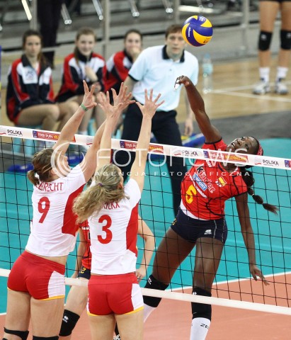  03.01.2014 LODZ ATLAS ARENA<br />SIATKOWKA KOBIET<br />KWALIFIKACJE DO MISTRZOSTW SWIATA 2014<br />2014 FIVB WORLD CHAMPIONSHIP - EUROPEAN QUALIFICATION WOMEN <br />MECZ HISZPANIA - BELGIA ( SPAIN - BELGIUM )<br />N/Z MILAGROS COLLAR FREYA AELBRECHT FRAUKE DIRICKX <br /> 