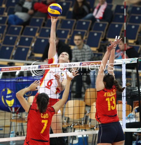  03.01.2014 LODZ ATLAS ARENA<br />SIATKOWKA KOBIET<br />KWALIFIKACJE DO MISTRZOSTW SWIATA 2014<br />2014 FIVB WORLD CHAMPIONSHIP - EUROPEAN QUALIFICATION WOMEN <br />MECZ HISZPANIA - BELGIA ( SPAIN - BELGIUM )<br />N/Z CHARLOTTE LEYS MABEL CARO GARCIA HELIA GONZALEZ <br /> 