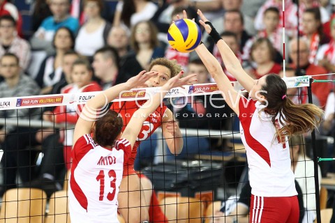  03.01.2014 LODZ ATLAS ARENA<br />SIATKOWKA KOBIET<br />KWALIFIKACJE DO MISTRZOSTW SWIATA 2014<br />2014 FIVB WORLD CHAMPIONSHIP - EUROPEAN QUALIFICATION WOMEN <br />MECZ POLSKA - SZWAJCARIA ( POLAND - SWITZERLAND )<br />N/Z INES GRANVORKA KATARZYNA GAJGAL-ANIOL IZABELA BELCIK <br /> 