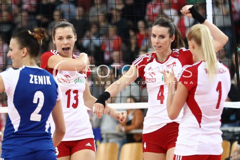  03.01.2014 LODZ ATLAS ARENA<br />SIATKOWKA KOBIET<br />KWALIFIKACJE DO MISTRZOSTW SWIATA 2014<br />2014 FIVB WORLD CHAMPIONSHIP - EUROPEAN QUALIFICATION WOMEN <br />MECZ POLSKA - SZWAJCARIA ( POLAND - SWITZERLAND )<br />N/Z KATARZYNA GAJGAL-ANIOL IZABELA BELCIK MARIOLA ZENIK RADOSC EMOCJE ZLOSC<br /> 
