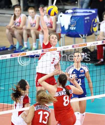  03.01.2014 LODZ ATLAS ARENA<br />SIATKOWKA KOBIET<br />KWALIFIKACJE DO MISTRZOSTW SWIATA 2014<br />2014 FIVB WORLD CHAMPIONSHIP - EUROPEAN QUALIFICATION WOMEN <br />MECZ POLSKA - SZWAJCARIA ( POLAND - SWITZERLAND )<br />N/Z ELEONORA DZIEKIEWICZ INES GRANVORKA SANDRA STOCKER <br /> 
