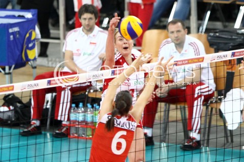  03.01.2014 LODZ ATLAS ARENA<br />SIATKOWKA KOBIET<br />KWALIFIKACJE DO MISTRZOSTW SWIATA 2014<br />2014 FIVB WORLD CHAMPIONSHIP - EUROPEAN QUALIFICATION WOMEN <br />MECZ POLSKA - SZWAJCARIA ( POLAND - SWITZERLAND )<br />N/Z ELEONORA DZIEKIEWICZ PATRICIA SCHAUSS <br /> 
