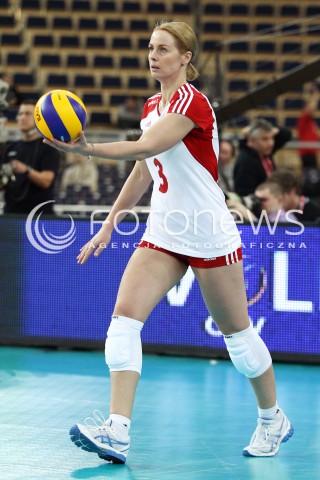  03.01.2014 LODZ ATLAS ARENA<br />SIATKOWKA KOBIET<br />KWALIFIKACJE DO MISTRZOSTW SWIATA 2014<br />2014 FIVB WORLD CHAMPIONSHIP - EUROPEAN QUALIFICATION WOMEN <br />MECZ POLSKA - SZWAJCARIA ( POLAND - SWITZERLAND )<br />N/Z ELEONORA DZIEKIEWICZ SYLWETKA <br /> 