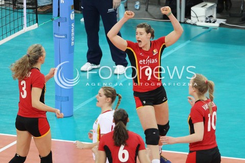  04.01.2014 LODZ ATLAS ARENA<br />SIATKOWKA KOBIET<br />KWALIFIKACJE DO MISTRZOSTW SWIATA 2014<br />2014 FIVB WORLD CHAMPIONSHIP - EUROPEAN QUALIFICATION WOMEN <br />MECZ BELGIA - SZWAJCARIA ( BELGIUM - SWITZERLAND )<br />N/Z FREYA AELBRECHT FRAUKE DIRICKX LISE VAN HECKE CHARLOTTE LEYS RADOSC EMOCJE <br /> 
