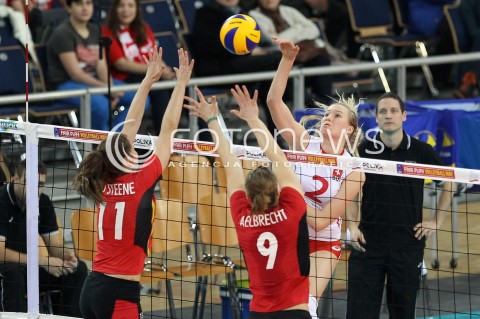  04.01.2014 LODZ ATLAS ARENA<br />SIATKOWKA KOBIET<br />KWALIFIKACJE DO MISTRZOSTW SWIATA 2014<br />2014 FIVB WORLD CHAMPIONSHIP - EUROPEAN QUALIFICATION WOMEN <br />MECZ BELGIA - SZWAJCARIA ( BELGIUM - SWITZERLAND )<br />N/Z LAURA KUENZLER ELS VANDESTEENE FREYA AELBRECHT <br /> 