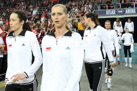  04.01.2014 LODZ ATLAS ARENA<br />SIATKOWKA KOBIET<br />KWALIFIKACJE DO MISTRZOSTW SWIATA 2014<br />2014 FIVB WORLD CHAMPIONSHIP - EUROPEAN QUALIFICATION WOMEN <br />MECZ POLSKA - HISZPANIA ( POLAND - SPAIN )<br />N/Z KATARZYNA MROCZKOWSKA ANNA WERBLINSKA SYLWETKA <br /> 