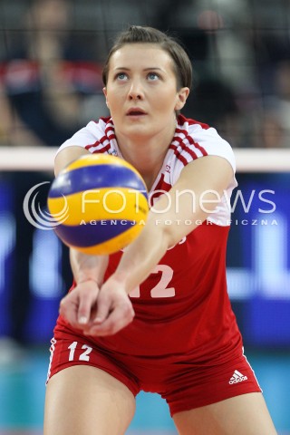  04.01.2014 LODZ ATLAS ARENA<br />SIATKOWKA KOBIET<br />KWALIFIKACJE DO MISTRZOSTW SWIATA 2014<br />2014 FIVB WORLD CHAMPIONSHIP - EUROPEAN QUALIFICATION WOMEN <br />MECZ POLSKA - HISZPANIA ( POLAND - SPAIN )<br />N/Z IZABELA KOWALINSKA SYLWETKA <br /> 