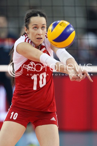 04.01.2014 LODZ ATLAS ARENA<br />SIATKOWKA KOBIET<br />KWALIFIKACJE DO MISTRZOSTW SWIATA 2014<br />2014 FIVB WORLD CHAMPIONSHIP - EUROPEAN QUALIFICATION WOMEN <br />MECZ POLSKA - HISZPANIA ( POLAND - SPAIN )<br />N/Z KATARZYNA MROCZKOWSKA SYLWETKA <br /> 