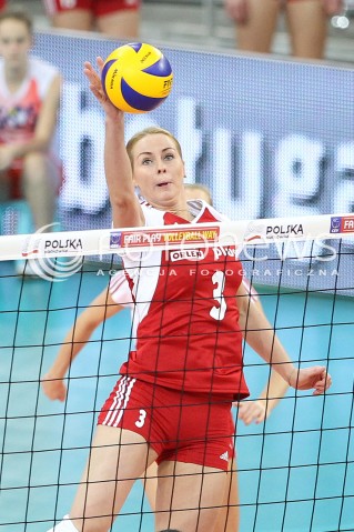 04.01.2014 LODZ ATLAS ARENA<br />SIATKOWKA KOBIET<br />KWALIFIKACJE DO MISTRZOSTW SWIATA 2014<br />2014 FIVB WORLD CHAMPIONSHIP - EUROPEAN QUALIFICATION WOMEN <br />MECZ POLSKA - HISZPANIA ( POLAND - SPAIN )<br />N/Z ELEONORA DZIEKIEWICZ SYLWETKA <br /> 