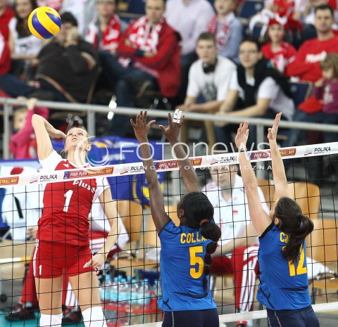 04.01.2014 LODZ ATLAS ARENA<br />SIATKOWKA KOBIET<br />KWALIFIKACJE DO MISTRZOSTW SWIATA 2014<br />2014 FIVB WORLD CHAMPIONSHIP - EUROPEAN QUALIFICATION WOMEN <br />MECZ POLSKA - HISZPANIA ( POLAND - SPAIN )<br />N/Z ANNA WERBLINSKA MILAGROS COLLAR JOSE CORRAL M. <br /> 