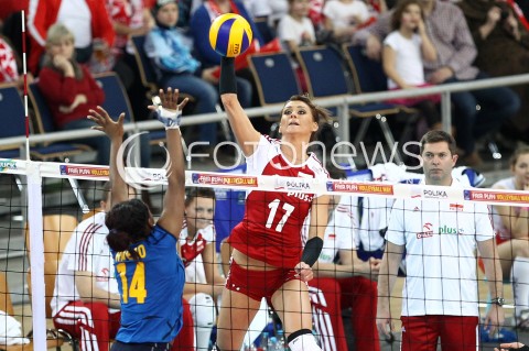  04.01.2014 LODZ ATLAS ARENA<br />SIATKOWKA KOBIET<br />KWALIFIKACJE DO MISTRZOSTW SWIATA 2014<br />2014 FIVB WORLD CHAMPIONSHIP - EUROPEAN QUALIFICATION WOMEN <br />MECZ POLSKA - HISZPANIA ( POLAND - SPAIN )<br />N/Z KATARZYNA SKOWRONSKA - DOLATA JESSICA RIVERO <br /> 