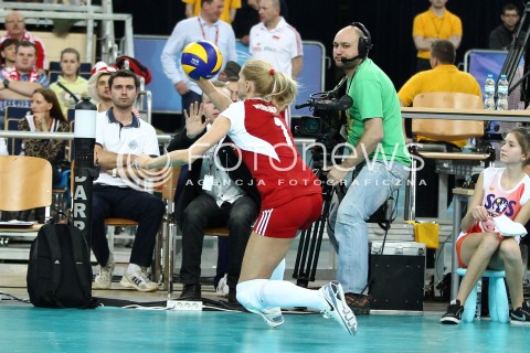  04.01.2014 LODZ ATLAS ARENA<br />SIATKOWKA KOBIET<br />KWALIFIKACJE DO MISTRZOSTW SWIATA 2014<br />2014 FIVB WORLD CHAMPIONSHIP - EUROPEAN QUALIFICATION WOMEN <br />MECZ POLSKA - HISZPANIA ( POLAND - SPAIN )<br />N/Z ANNA WERBLINSKA NIEBEZPIECZNA OBRONA<br /> 
