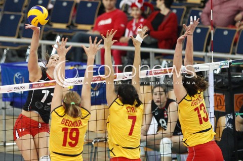  05.01.2014 LODZ ATLAS ARENA<br />SIATKOWKA KOBIET<br />KWALIFIKACJE DO MISTRZOSTW SWIATA 2014<br />2014 FIVB WORLD CHAMPIONSHIP - EUROPEAN QUALIFICATION WOMEN <br />MECZ SZWAJCARIA - HISZPANIA ( SWITZERLAND - SPAIN )<br />N/Z LAURA UNTERNAHRER SILVIA BEDMAR MABEL CARO GARCIA HELIA GONZALEZ <br /> 