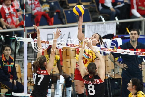  05.01.2014 LODZ ATLAS ARENA<br />SIATKOWKA KOBIET<br />KWALIFIKACJE DO MISTRZOSTW SWIATA 2014<br />2014 FIVB WORLD CHAMPIONSHIP - EUROPEAN QUALIFICATION WOMEN <br />MECZ SZWAJCARIA - HISZPANIA ( SWITZERLAND - SPAIN )<br />N/Z HELIA GONZALEZ LAURA UNTERNAHRER SANDRA STOCKER <br /> 