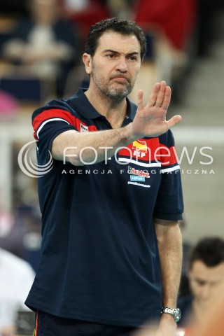 05.01.2014 LODZ ATLAS ARENA<br />SIATKOWKA KOBIET<br />KWALIFIKACJE DO MISTRZOSTW SWIATA 2014<br />2014 FIVB WORLD CHAMPIONSHIP - EUROPEAN QUALIFICATION WOMEN <br />MECZ SZWAJCARIA - HISZPANIA ( SWITZERLAND - SPAIN )<br />N/Z PASCUAL SAURIN TRENER ( HEAD COACH ) SYLWETKA <br /> 
