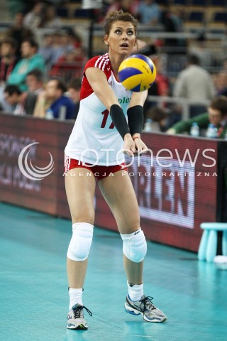  05.01.2014 LODZ ATLAS ARENA<br />SIATKOWKA KOBIET<br />KWALIFIKACJE DO MISTRZOSTW SWIATA 2014<br />2014 FIVB WORLD CHAMPIONSHIP - EUROPEAN QUALIFICATION WOMEN <br />MECZ POLSKA - BELGIA ( POLAND - BELGIUM )<br />N/Z KATARZYNA SKOWRONSKA - DOLATA SYLWETKA <br /> 