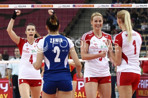 05.01.2014 LODZ ATLAS ARENA<br />SIATKOWKA KOBIET<br />KWALIFIKACJE DO MISTRZOSTW SWIATA 2014<br />2014 FIVB WORLD CHAMPIONSHIP - EUROPEAN QUALIFICATION WOMEN <br />MECZ POLSKA - BELGIA ( POLAND - BELGIUM )<br />N/Z IZABELA BELCIK ELEONORA DZIEKIEWICZ ANNA WERBLINSKA MARIOLA ZENIK RADOSC EMOCJE <br /> 