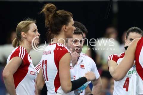  05.01.2014 LODZ ATLAS ARENA<br />SIATKOWKA KOBIET<br />KWALIFIKACJE DO MISTRZOSTW SWIATA 2014<br />2014 FIVB WORLD CHAMPIONSHIP - EUROPEAN QUALIFICATION WOMEN <br />MECZ POLSKA - BELGIA ( POLAND - BELGIUM )<br />N/Z PIOTR MAKOWSKI TRENER ( HEAD COACH ) ELEONORA DZIEKIEWICZ KATARZYNA SKOWRONSKA - DOLATA <br /> 