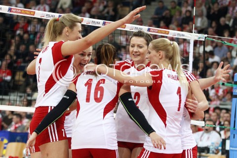  05.01.2014 LODZ ATLAS ARENA<br />SIATKOWKA KOBIET<br />KWALIFIKACJE DO MISTRZOSTW SWIATA 2014<br />2014 FIVB WORLD CHAMPIONSHIP - EUROPEAN QUALIFICATION WOMEN <br />MECZ POLSKA - BELGIA ( POLAND - BELGIUM )<br />N/Z IZABELA KOWALINSKA ANNA WERBLINSKA KLAUDIA KACZOROWSKA MALGORZATA GLINKA - MOGENTALE RADOSC EMOCJE <br /> 