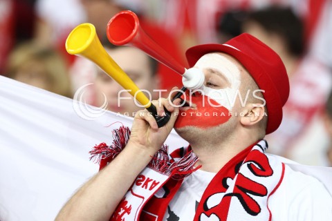  05.01.2014 LODZ ATLAS ARENA<br />SIATKOWKA KOBIET<br />KWALIFIKACJE DO MISTRZOSTW SWIATA 2014<br />2014 FIVB WORLD CHAMPIONSHIP - EUROPEAN QUALIFICATION WOMEN <br />MECZ POLSKA - BELGIA ( POLAND - BELGIUM )<br />N/Z KIBIC DOPING OPRAWA POMALOWANA TWARZ TRABKA PASIAK FLAGA<br /> 
