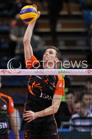  08.01.2014 RZESZOW <br />SIATKOWKA PLUS LIGA 2013/2014 MEN VOLLEYBALL POLAND POLISH PLUSLIGA LEAGUE SEASON 2013/2014 <br />MECZ ASSECO RESOVIA RZESZOW - JASTRZEBSKI WEGIEL <br />N/Z KRZYSZTOF GIERCZYNSKI SYLWETKA ATAK<br /> 