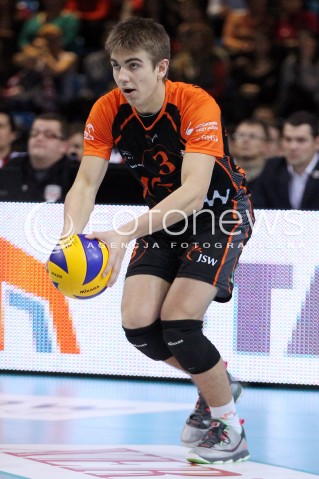  08.01.2014 RZESZOW <br />SIATKOWKA PLUS LIGA 2013/2014 MEN VOLLEYBALL POLAND POLISH PLUSLIGA LEAGUE SEASON 2013/2014 <br />MECZ ASSECO RESOVIA RZESZOW - JASTRZEBSKI WEGIEL <br />N/Z JAKUB POPIWCZAK SYLWETKA <br /> 