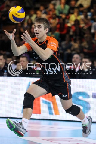  08.01.2014 RZESZOW <br />SIATKOWKA PLUS LIGA 2013/2014 MEN VOLLEYBALL POLAND POLISH PLUSLIGA LEAGUE SEASON 2013/2014 <br />MECZ ASSECO RESOVIA RZESZOW - JASTRZEBSKI WEGIEL <br />N/Z JAKUB POPIWCZAK SYLWETKA <br /> 
