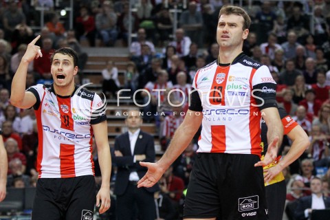  08.01.2014 RZESZOW <br />SIATKOWKA PLUS LIGA 2013/2014 MEN VOLLEYBALL POLAND POLISH PLUSLIGA LEAGUE SEASON 2013/2014 <br />MECZ ASSECO RESOVIA RZESZOW - JASTRZEBSKI WEGIEL <br />N/Z FABIAN DRZYZGA PETER VERES ZLOSC EMOCJE<br /> 