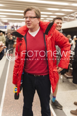  12.01.2014 WARSZAWA<br />
NO PANTS SUBWAY RIDE WARSZAWA<br />
MIEDZYNARODOWY DZIEN JAZDY METREM BEZ SPODNI<br />
AKCJA W WARSZAWSKIM METRZE<br />
N/Z FILIP CHAJZER<br />
 