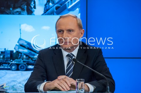  15.01.2014 WARSZAWA KONFERENCJA PRASOWA MINISTRA OBRONY NARODOWEJ TOMASZA SIEMONIAKA N/Z WICEMINISTER OBRONY NARODOWEJ CZESLAW MROCZEK  