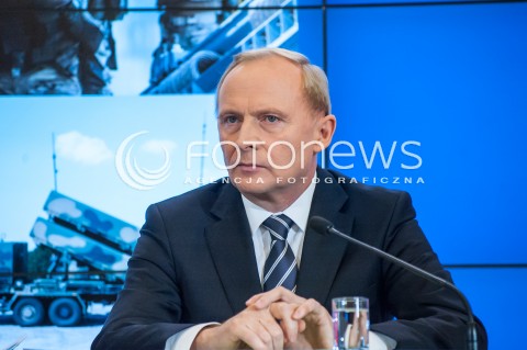 15.01.2014 WARSZAWA KONFERENCJA PRASOWA MINISTRA OBRONY NARODOWEJ TOMASZA SIEMONIAKA N/Z WICEMINISTER OBRONY NARODOWEJ CZESLAW MROCZEK  