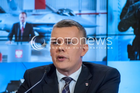  15.01.2014 WARSZAWA KONFERENCJA PRASOWA MINISTRA OBRONY NARODOWEJ TOMASZA SIEMONIAKA N/Z MINISTER OBRONY NARODOWEJ TOMASZ SIEMONIAK  