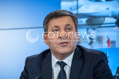  15.01.2014 WARSZAWA KONFERENCJA PRASOWA MINISTRA OBRONY NARODOWEJ TOMASZA SIEMONIAKA N/Z JANUSZ PIECHOCINSKI  