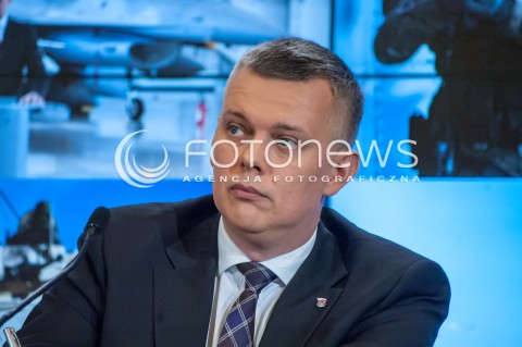  15.01.2014 WARSZAWA KONFERENCJA PRASOWA MINISTRA OBRONY NARODOWEJ TOMASZA SIEMONIAKA N/Z MINISTER OBRONY NARODOWEJ TOMASZ SIEMONIAK  