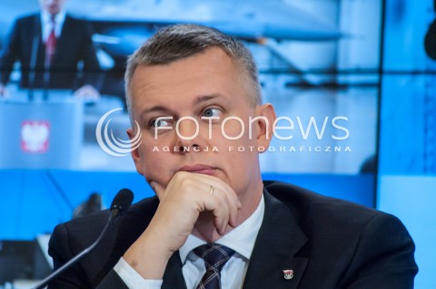  15.01.2014 WARSZAWA KONFERENCJA PRASOWA MINISTRA OBRONY NARODOWEJ TOMASZA SIEMONIAKA N/Z MINISTER OBRONY NARODOWEJ TOMASZ SIEMONIAK  