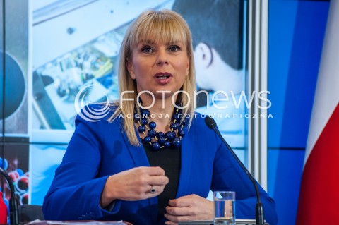  16.01.2014 WARSZAWA KONFERENCJA PRASOWA MINISTRA NAUKI I SZKOLNICTWA WYZSZEGO LENY KOLARSKIEJ BOBINSKIEJ N/Z WICEPREMIER MINISTER INFRASTRUKTURY I ROZWOJU ELZBIETA BIENKOWSKA  
