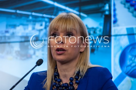  16.01.2014 WARSZAWA KONFERENCJA PRASOWA MINISTRA NAUKI I SZKOLNICTWA WYZSZEGO LENY KOLARSKIEJ BOBINSKIEJ N/Z WICEPREMIER MINISTER INFRASTRUKTURY I ROZWOJU ELZBIETA BIENKOWSKA  