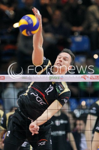  18.01.2014 RZESZOW <br />SIATKOWKA PLUS LIGA 2013/2014 MEN VOLLEYBALL POLAND POLISH PLUSLIGA LEAGUE SEASON 2013/2014 <br />MECZ ASSECO RESOVIA RZESZOW - PGE SKRA BELCHATOW <br />N/Z WOJCIECH WLODARCZYK SYLWETKA ATAK<br /> 